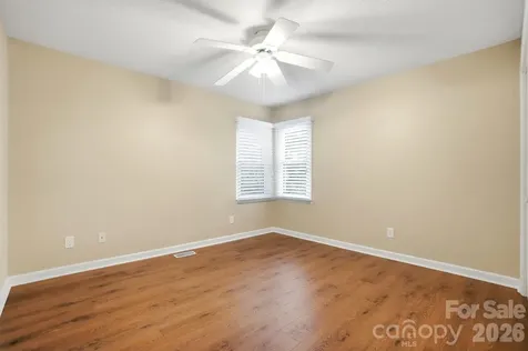 1506 Village Court Gastonia NC 28054