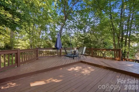 1506 Village Court Gastonia NC 28054