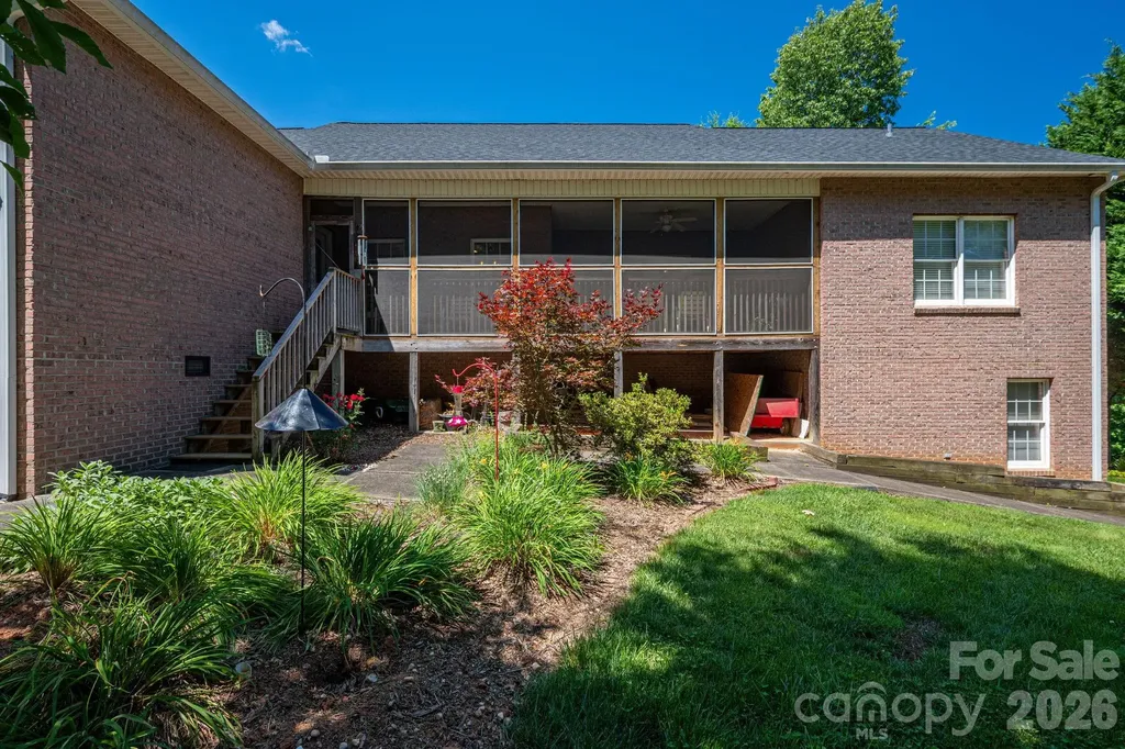 170 Windsor Drive Taylorsville NC 28681