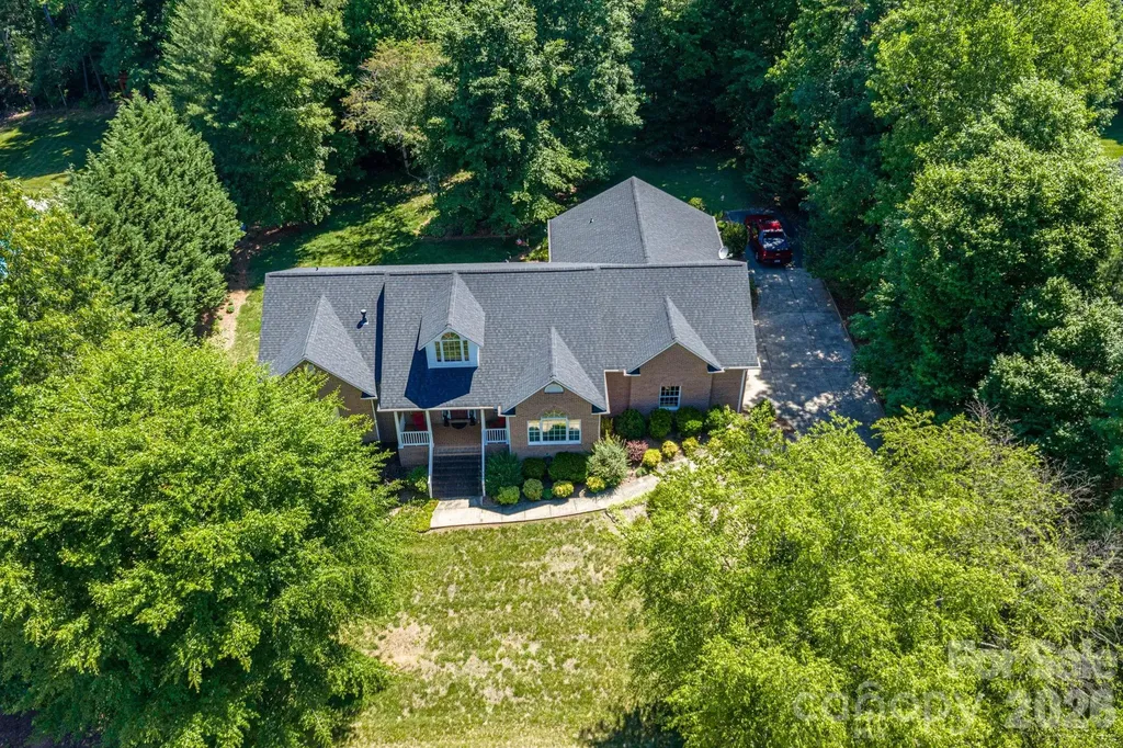 170 Windsor Drive Taylorsville NC 28681