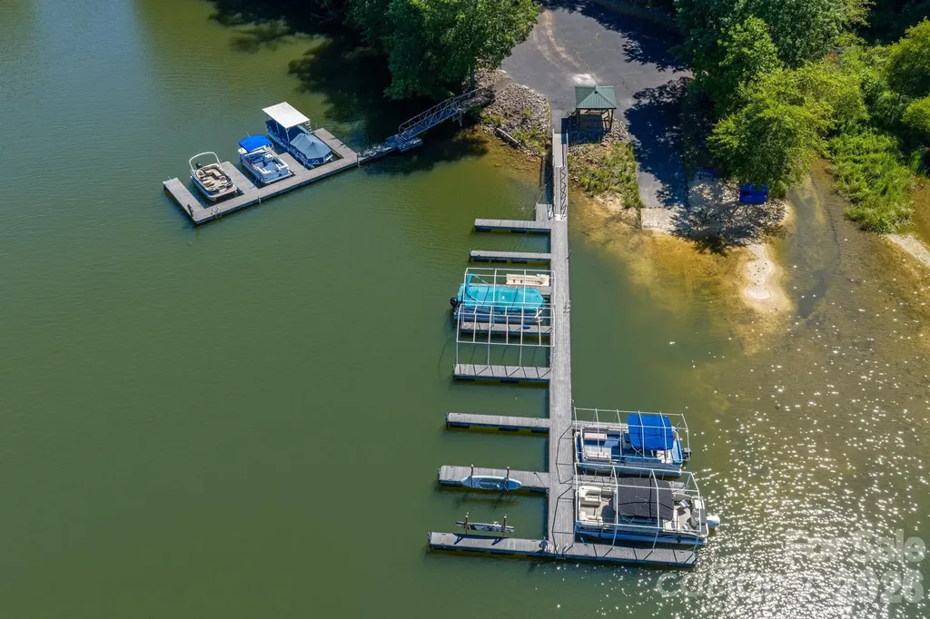 170 Windsor Drive Taylorsville NC 28681