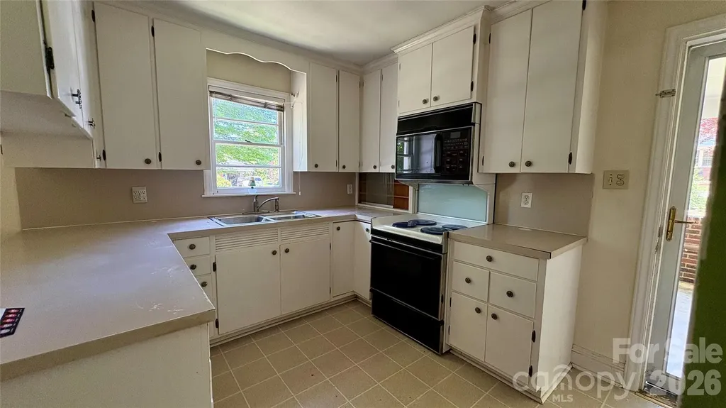 150 31st Avenue NW Hickory NC 28601