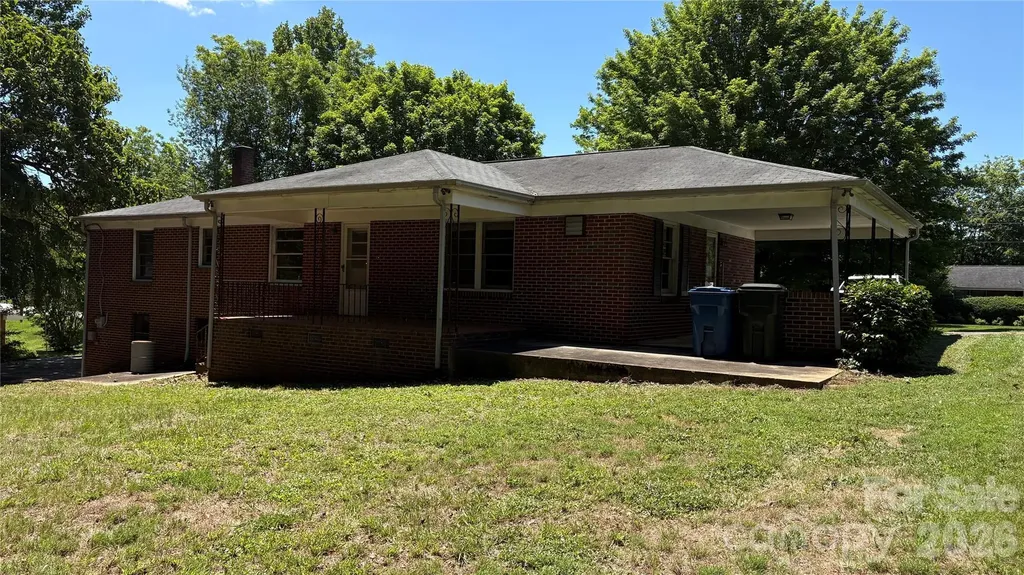 150 31st Avenue NW Hickory NC 28601