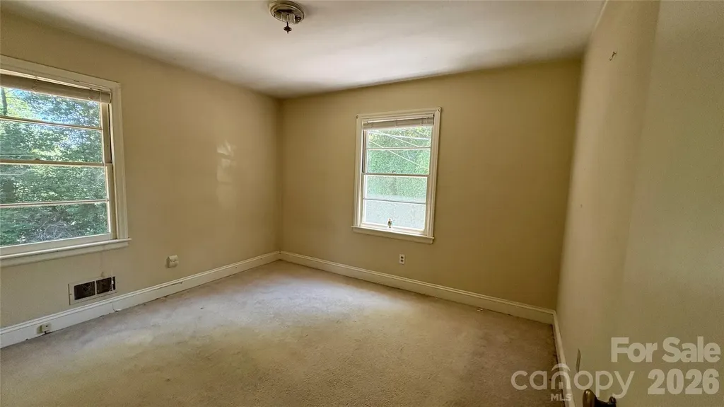 150 31st Avenue NW Hickory NC 28601