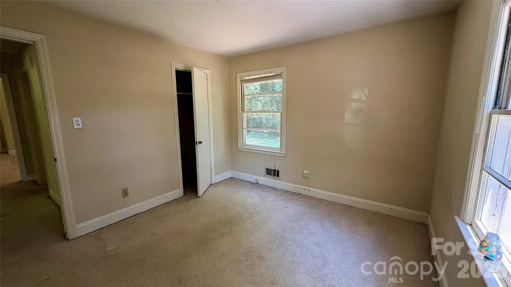 150 31st Avenue NW Hickory NC 28601