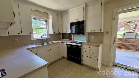 150 31st Avenue NW Hickory NC 28601