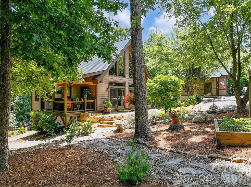 68 Woodgate Trail Nebo NC 28751