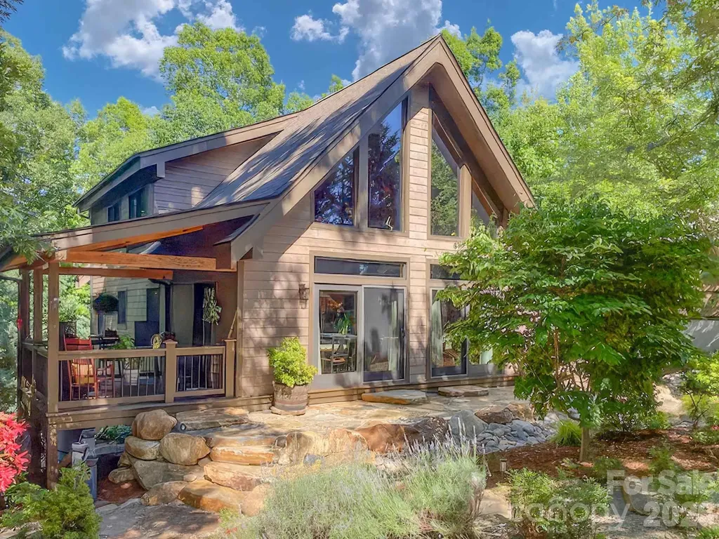 68 Woodgate Trail Nebo NC 28751