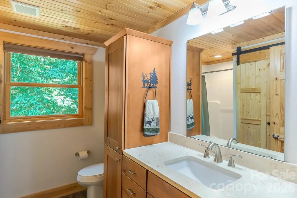 68 Woodgate Trail Nebo NC 28751