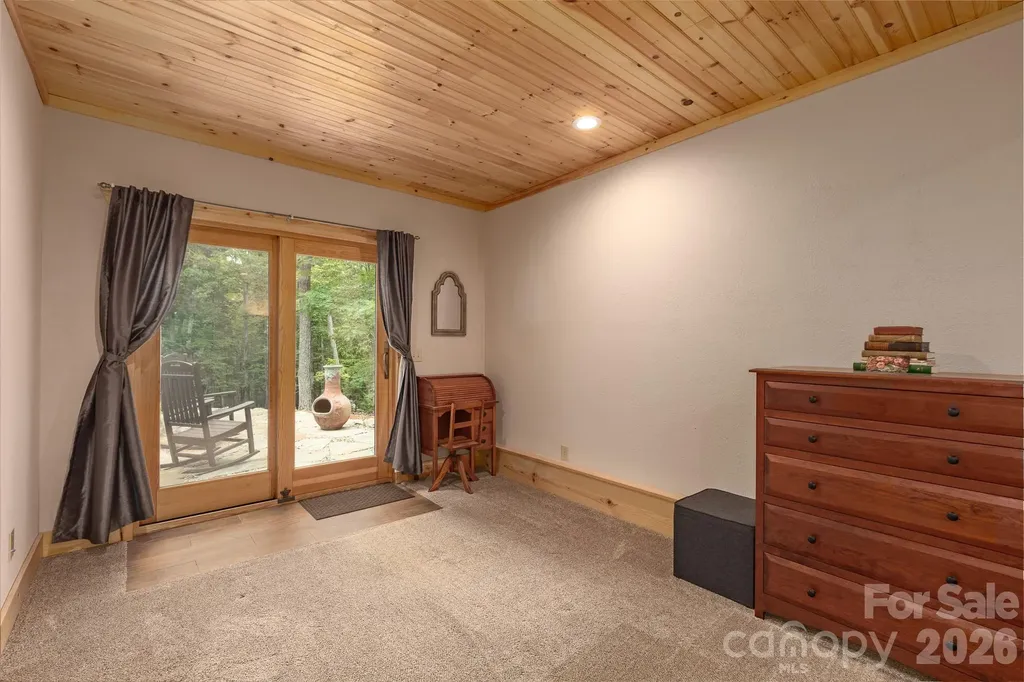 68 Woodgate Trail Nebo NC 28751