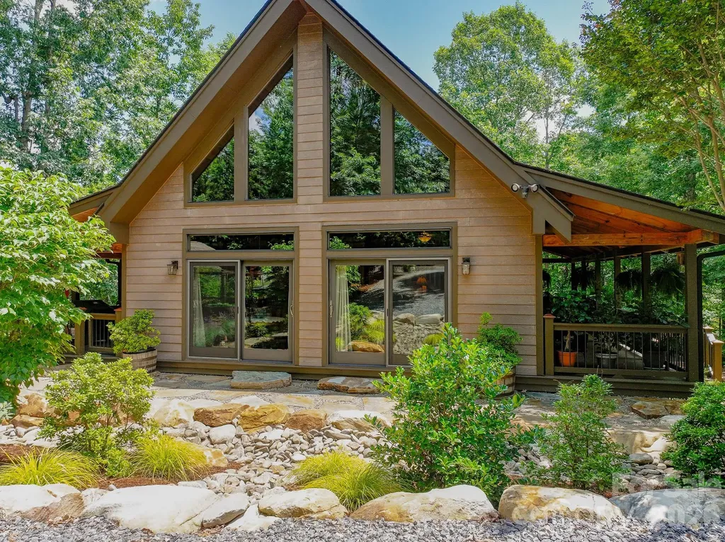 68 Woodgate Trail Nebo NC 28751