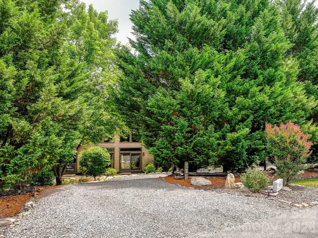 68 Woodgate Trail Nebo NC 28751