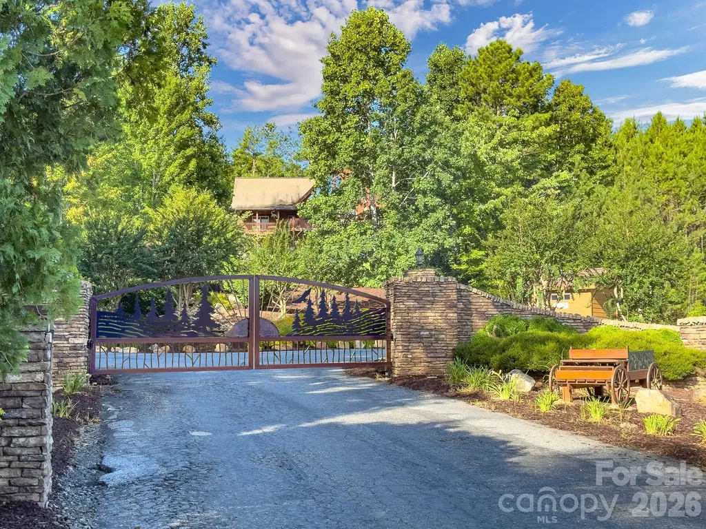 68 Woodgate Trail Nebo NC 28751