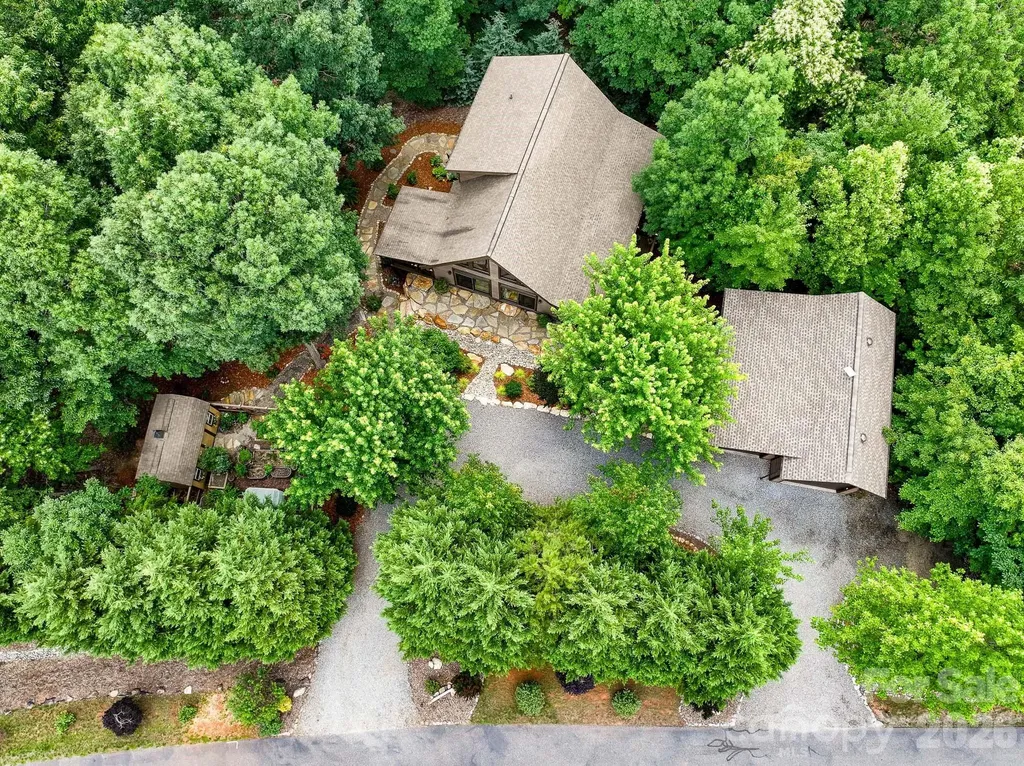 68 Woodgate Trail Nebo NC 28751