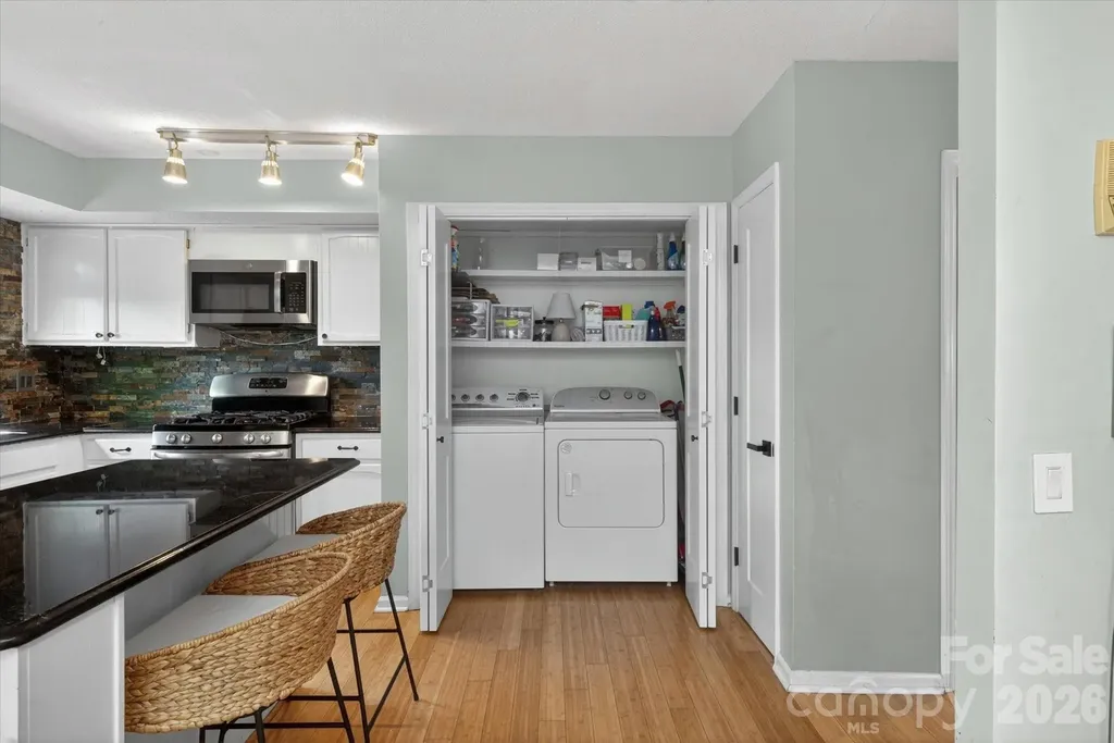 7611 Robin Crest Road Charlotte NC 28226