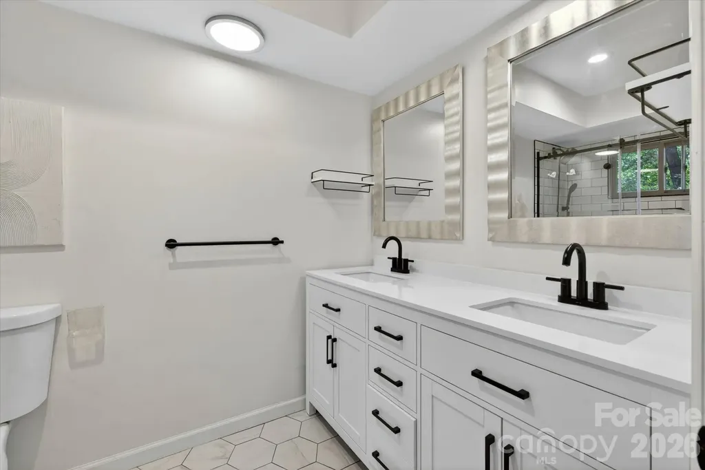 7611 Robin Crest Road Charlotte NC 28226
