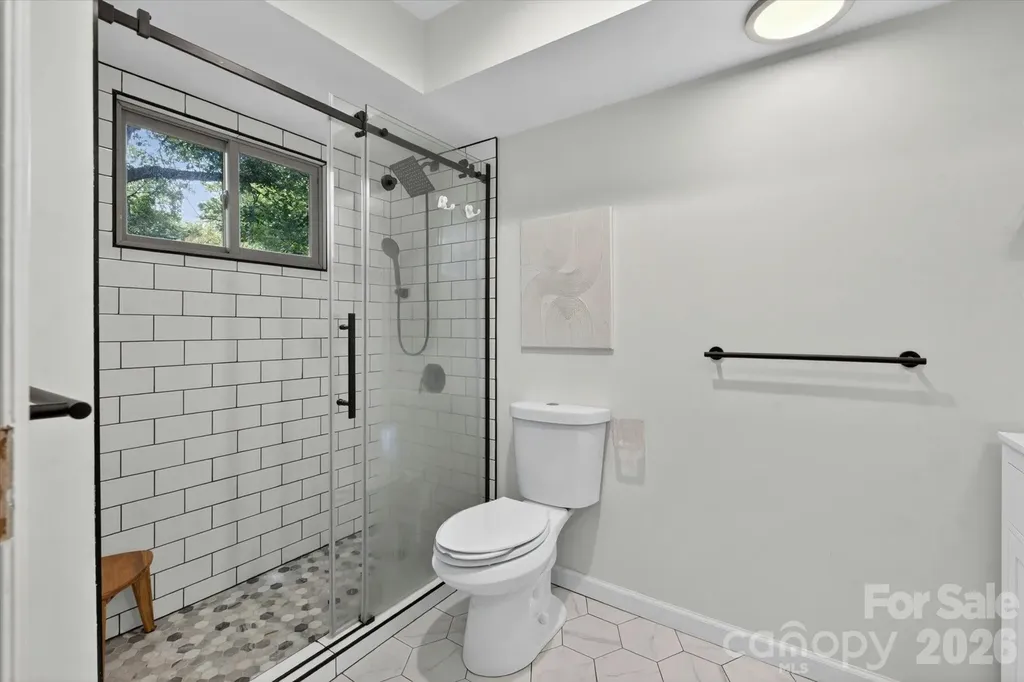 7611 Robin Crest Road Charlotte NC 28226