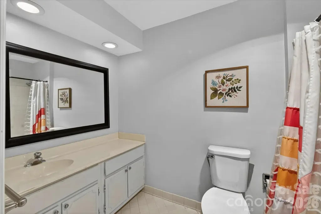 7611 Robin Crest Road Charlotte NC 28226