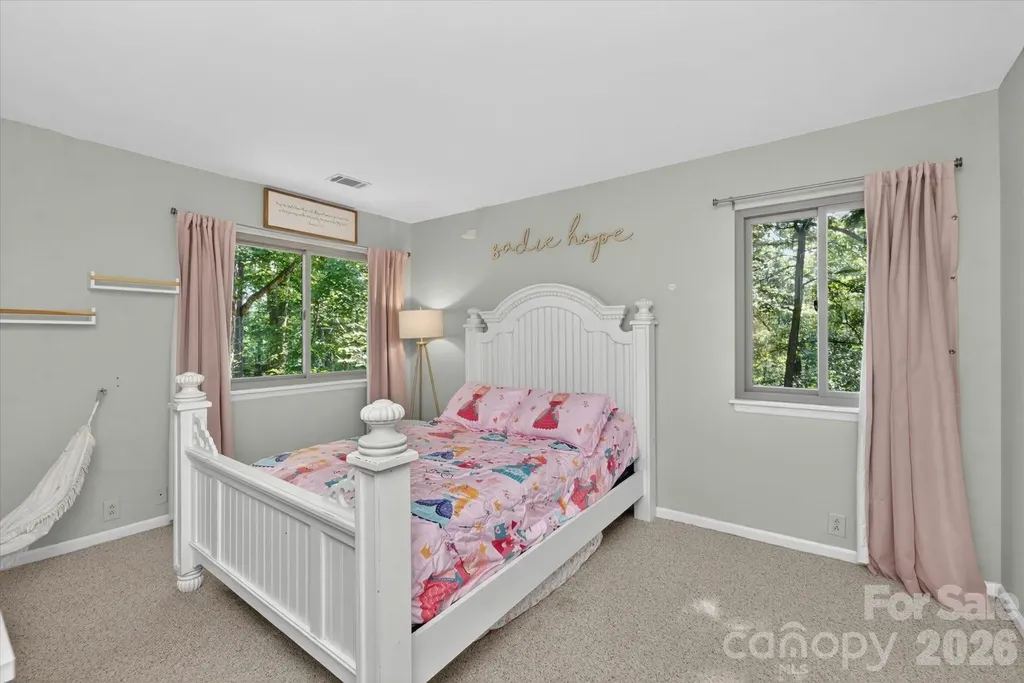 7611 Robin Crest Road Charlotte NC 28226