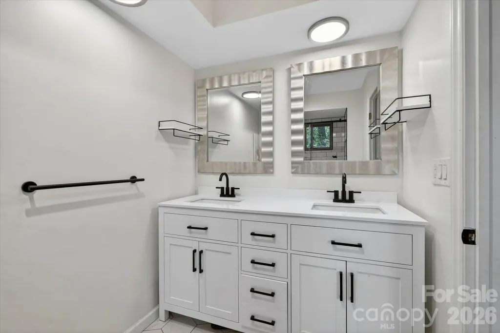 7611 Robin Crest Road Charlotte NC 28226