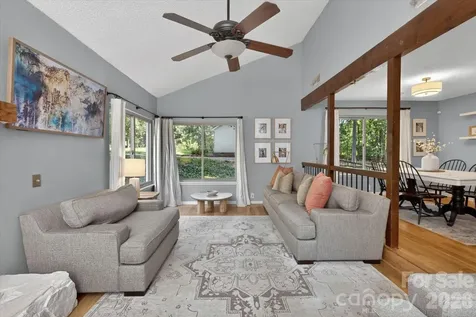 7611 Robin Crest Road Charlotte NC 28226