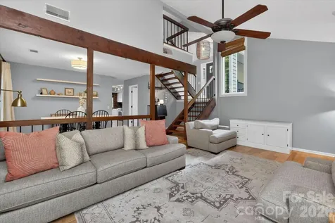 7611 Robin Crest Road Charlotte NC 28226