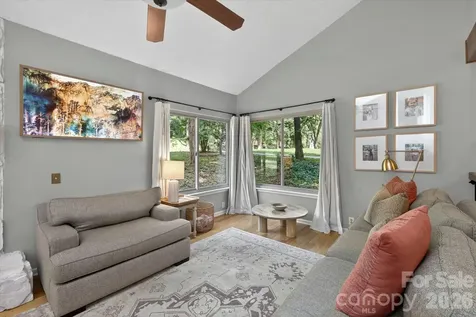 7611 Robin Crest Road Charlotte NC 28226