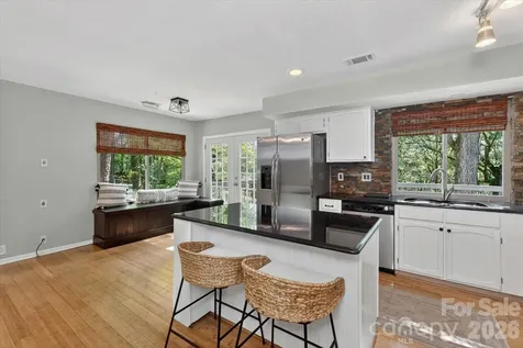 7611 Robin Crest Road Charlotte NC 28226