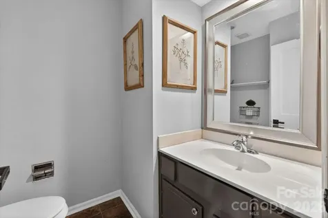 7611 Robin Crest Road Charlotte NC 28226