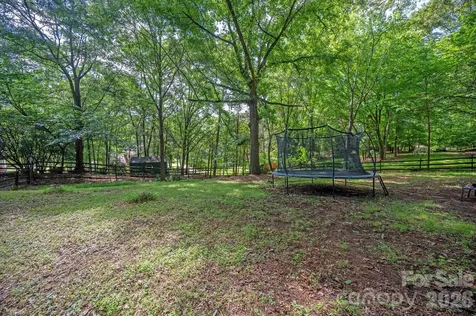 7611 Robin Crest Road Charlotte NC 28226
