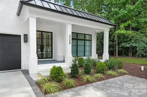 5042 Gilchrist Road Charlotte NC 28211