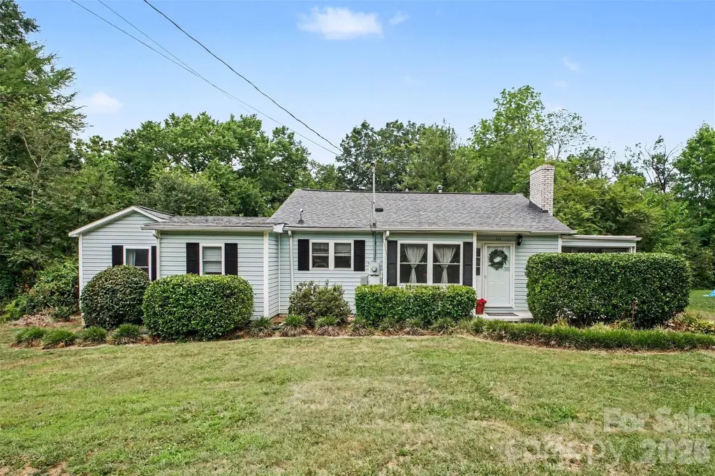 111 Cove Avenue Mount Holly NC 28120