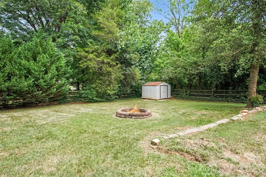 111 Cove Avenue Mount Holly NC 28120