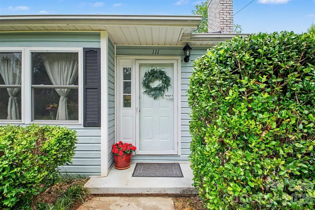 111 Cove Avenue Mount Holly NC 28120
