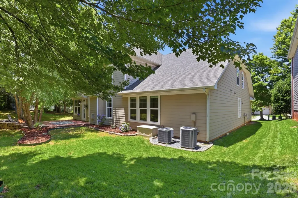 2317 Riverbank Road Waxhaw NC 28173