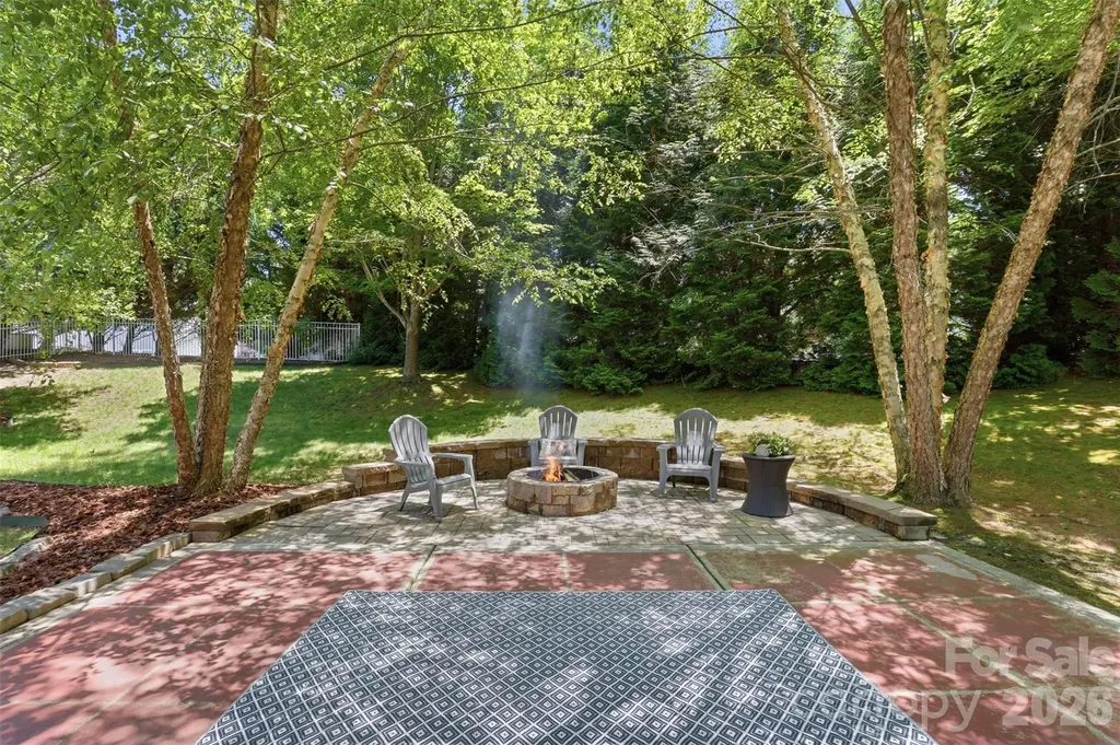 2317 Riverbank Road Waxhaw NC 28173