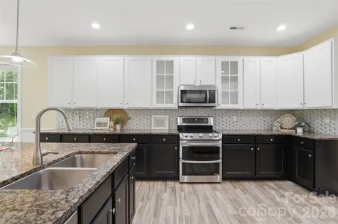2317 Riverbank Road Waxhaw NC 28173