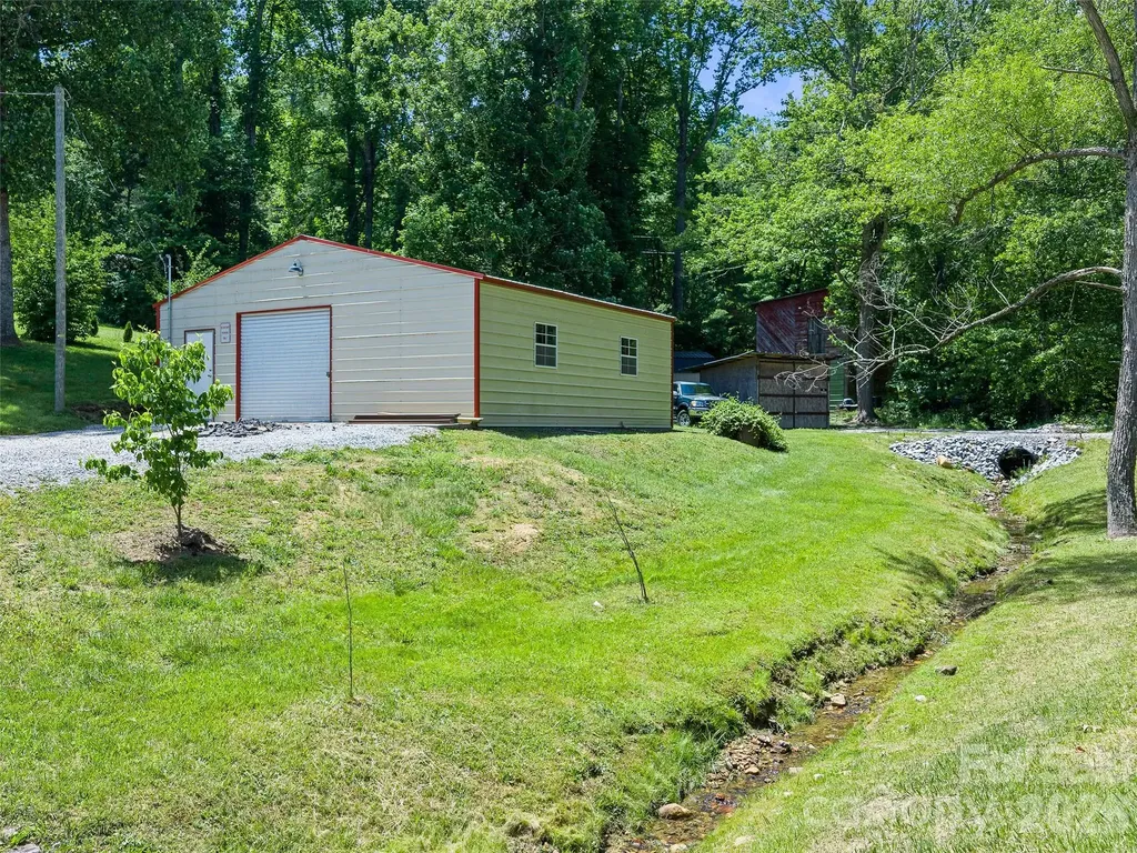79 Sean Drive Spruce Pine NC 28777