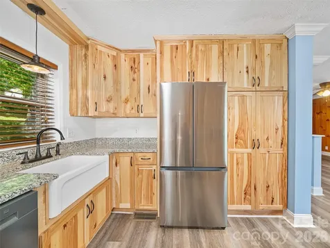 79 Sean Drive Spruce Pine NC 28777