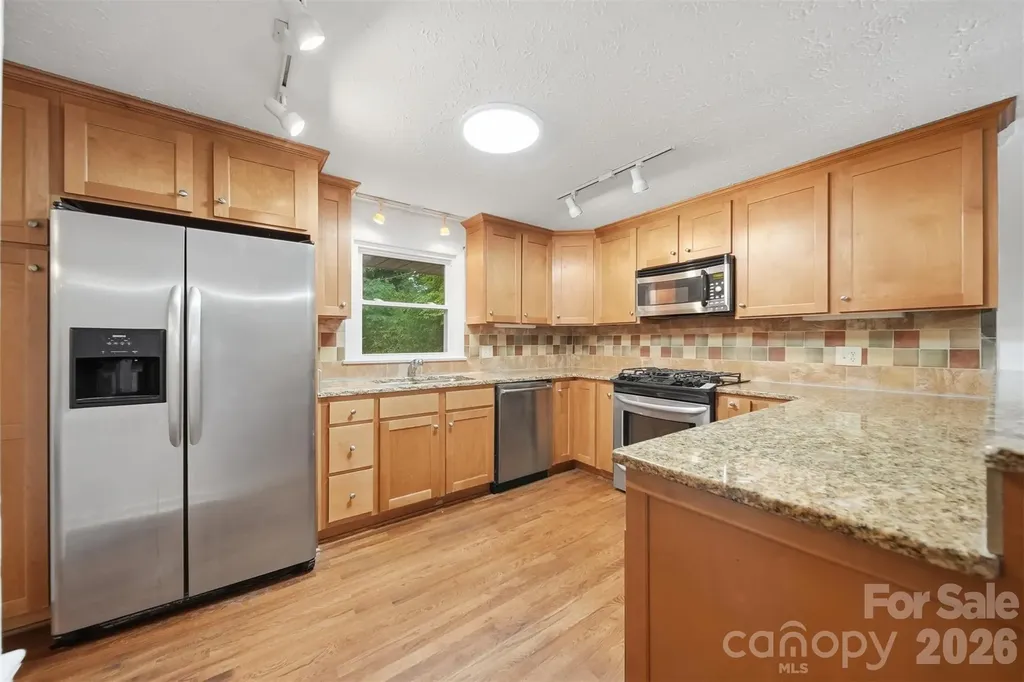 1085 19th Avenue Place NW Hickory NC 28601