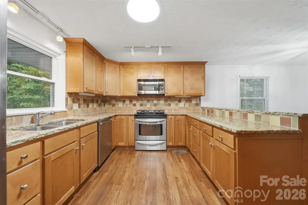 1085 19th Avenue Place NW Hickory NC 28601