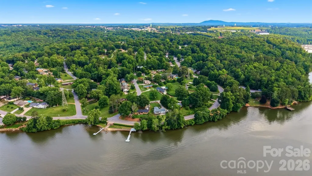 1085 19th Avenue Place NW Hickory NC 28601