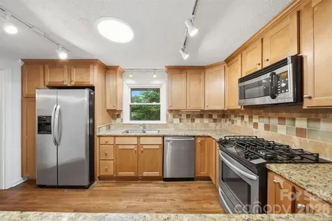 1085 19th Avenue Place NW Hickory NC 28601