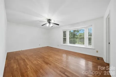 1085 19th Avenue Place NW Hickory NC 28601