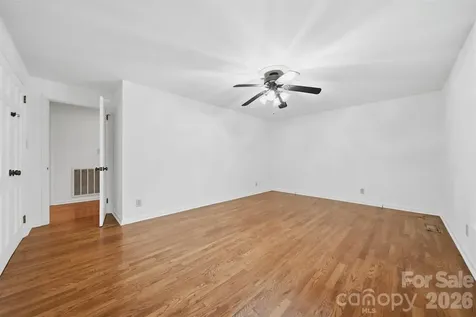 1085 19th Avenue Place NW Hickory NC 28601