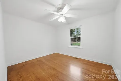 1085 19th Avenue Place NW Hickory NC 28601