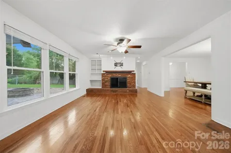 1085 19th Avenue Place NW Hickory NC 28601
