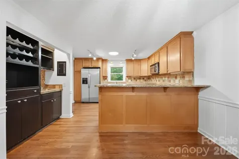 1085 19th Avenue Place NW Hickory NC 28601