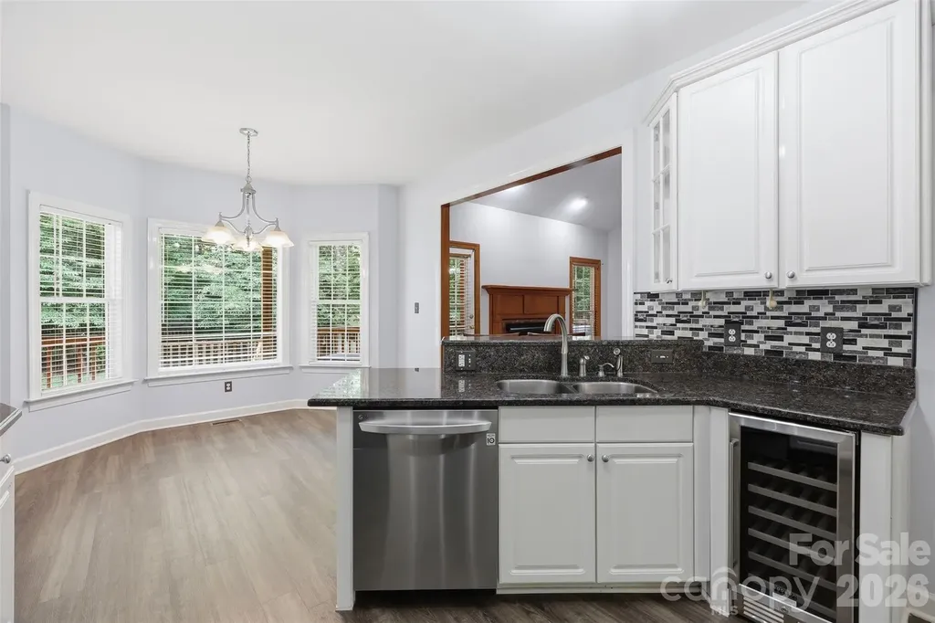 2230 Wedgewood Drive Matthews NC 28104