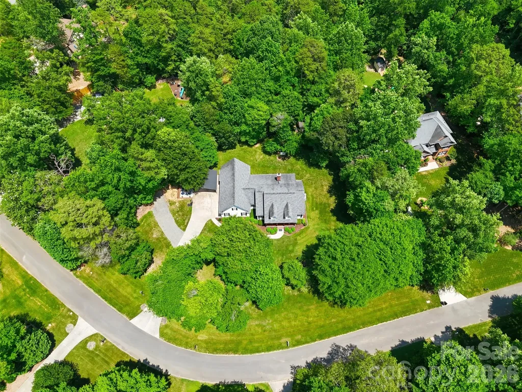 2230 Wedgewood Drive Matthews NC 28104